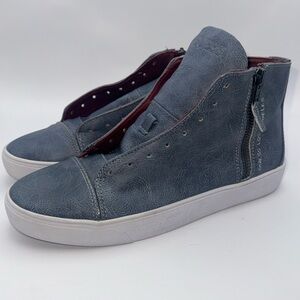 GUESS Women’s High-Top Sneakers Size 7.5 – Side Zip Casual Shoes